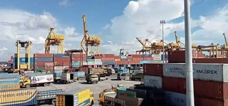 চট্টগ্রামে তেল-গ্যাসের ১০ জাহাজের পণ্য খালাস শুরু