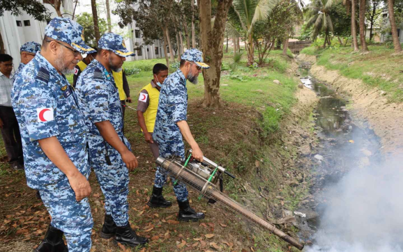 ডেঙ্গু-চিকুনগুনিয়া প্রতিরোধে বিমান বাহিনীর সচেতনতামূলক কর্মসূচি