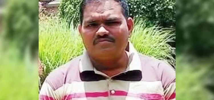 খুলনায় শ্রমিক দল নেতাকে গুলি ও কুপিয়ে হত্যা