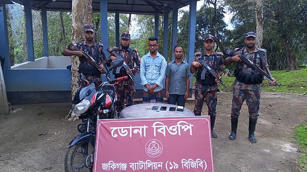 সিলেট সীমান্তে রোহিঙ্গা নাগ‌রিকসহ চারজন আটক