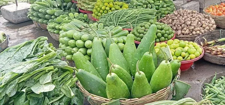 খুলনার বাজারে বেড়েছে সবজির দাম