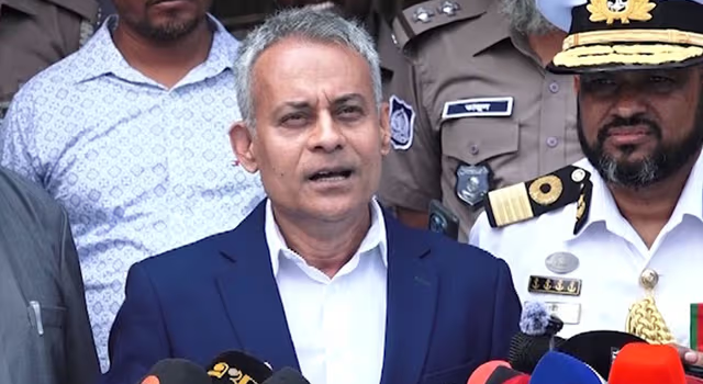 পাম্পে জ্বালানি ঘাটতির বাস্তব কোনো কারণ নেই: সড়কমন্ত্রী